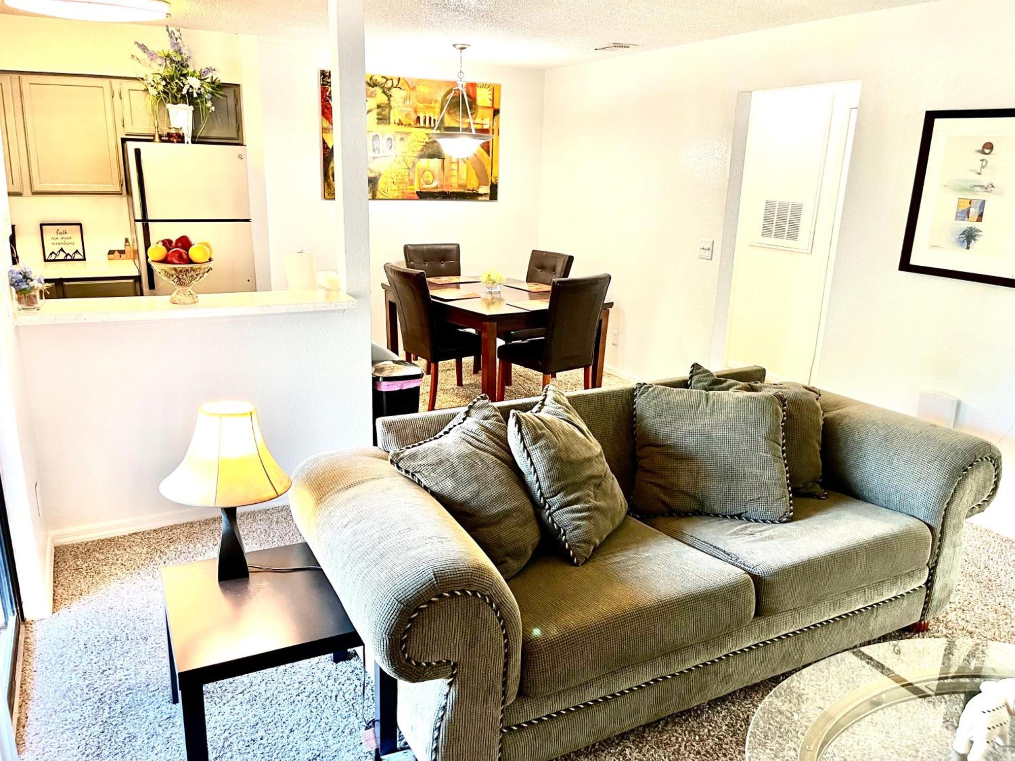 Daytona 2 Bed Apartment 10 Minutes To Beach With Balcony Port Orange Eksteriør billede