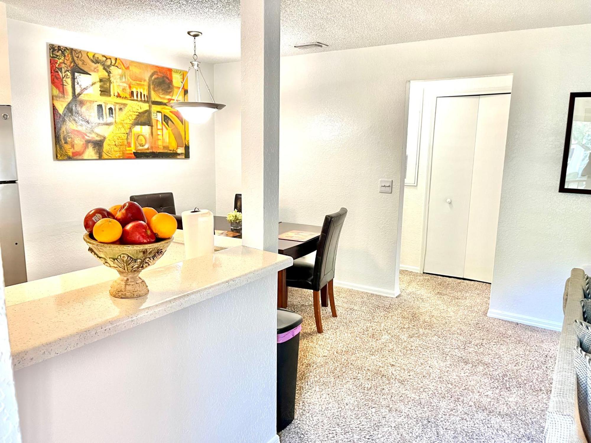 Daytona 2 Bed Apartment 10 Minutes To Beach With Balcony Port Orange Eksteriør billede