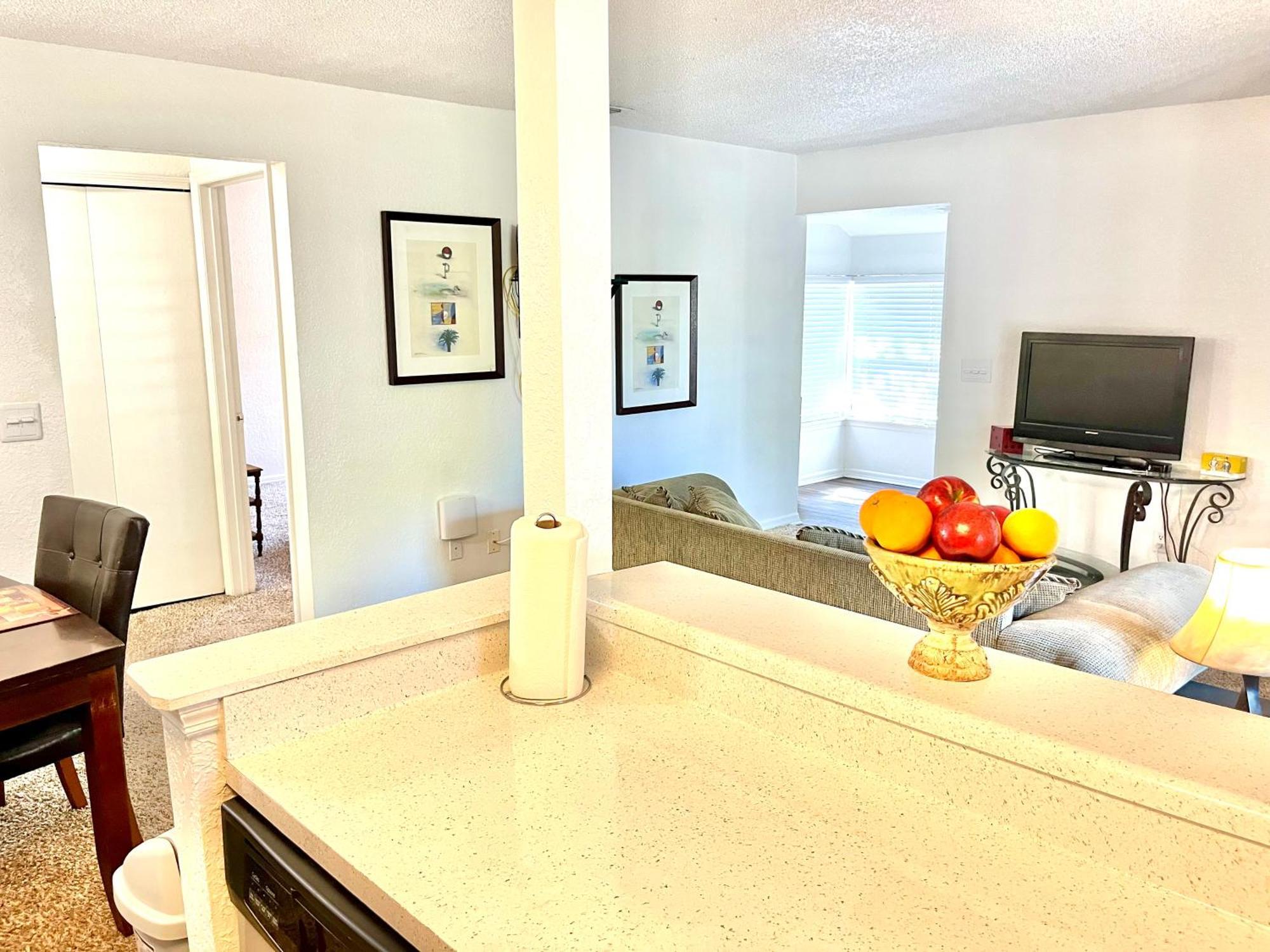 Daytona 2 Bed Apartment 10 Minutes To Beach With Balcony Port Orange Eksteriør billede