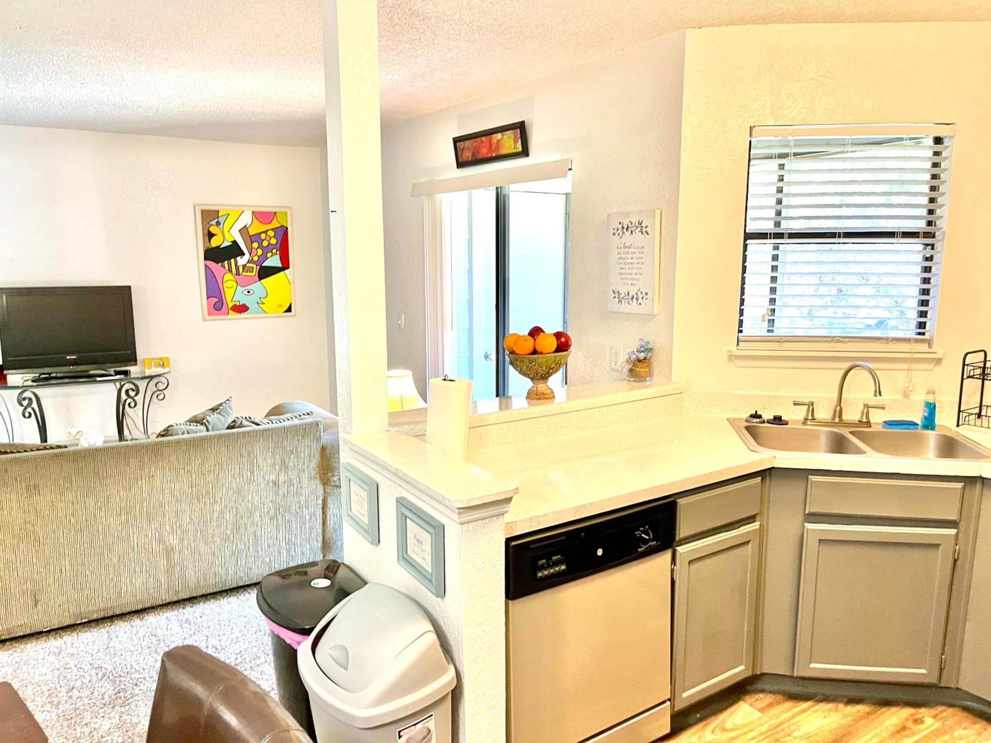 Daytona 2 Bed Apartment 10 Minutes To Beach With Balcony Port Orange Eksteriør billede